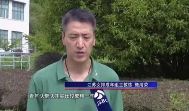 第41分钟，贝拉尔迪前场抢到机会，左脚打门被迈尼昂得到。